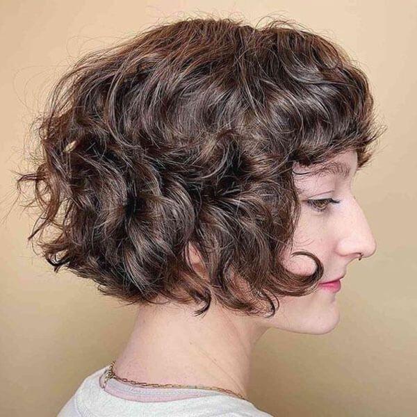 Why a 10 Inch Brown Hair Curly Wig is the Perfect Choice for Effortless Style