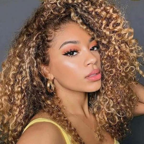 Why Should You Choose Curly Wigs for White Women?